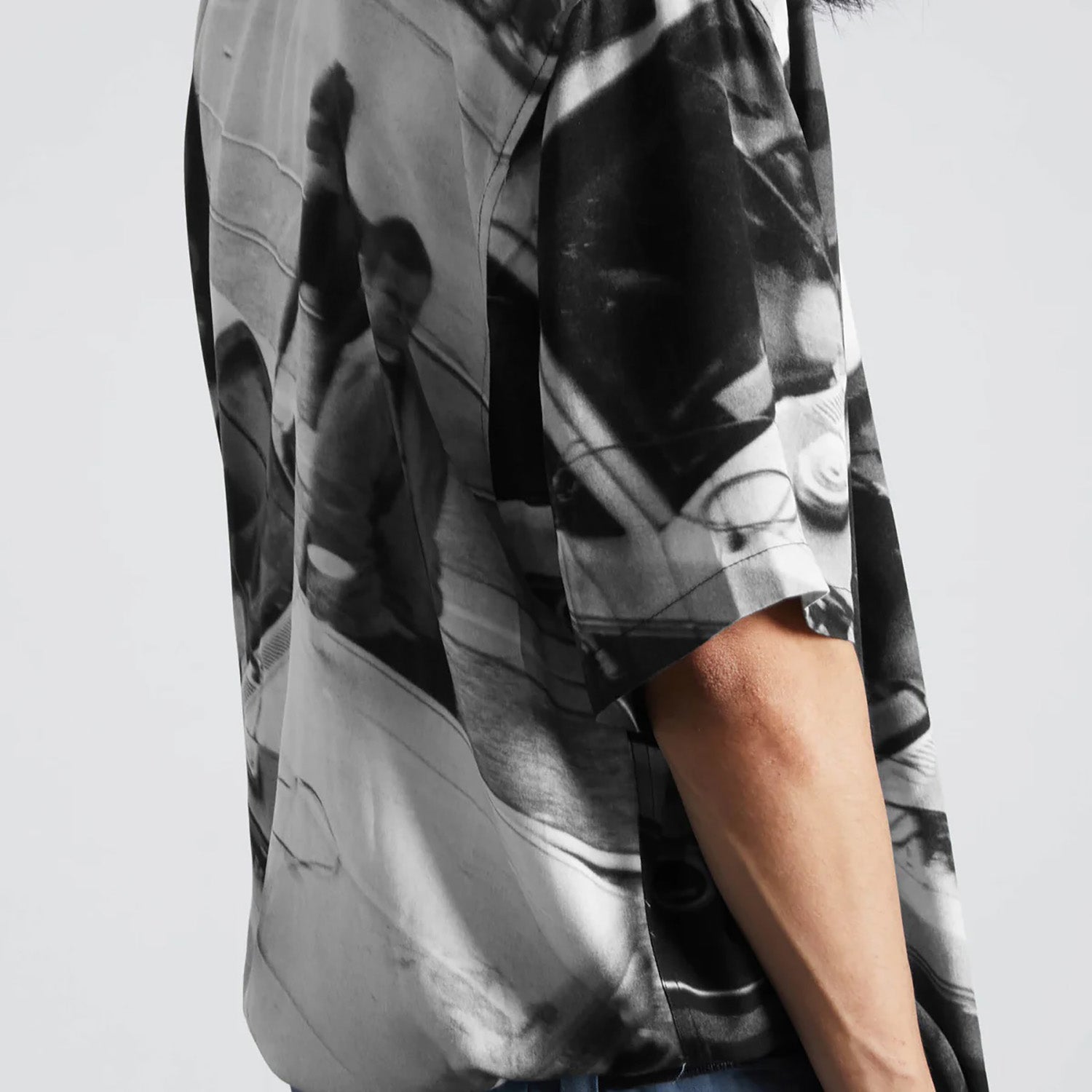 HUF (ハフ) Worldwide JP /TOPS & SHIRTS(トップス&シャツ)/ BURNSIDE RESORT SHIRT商品 / MULTI