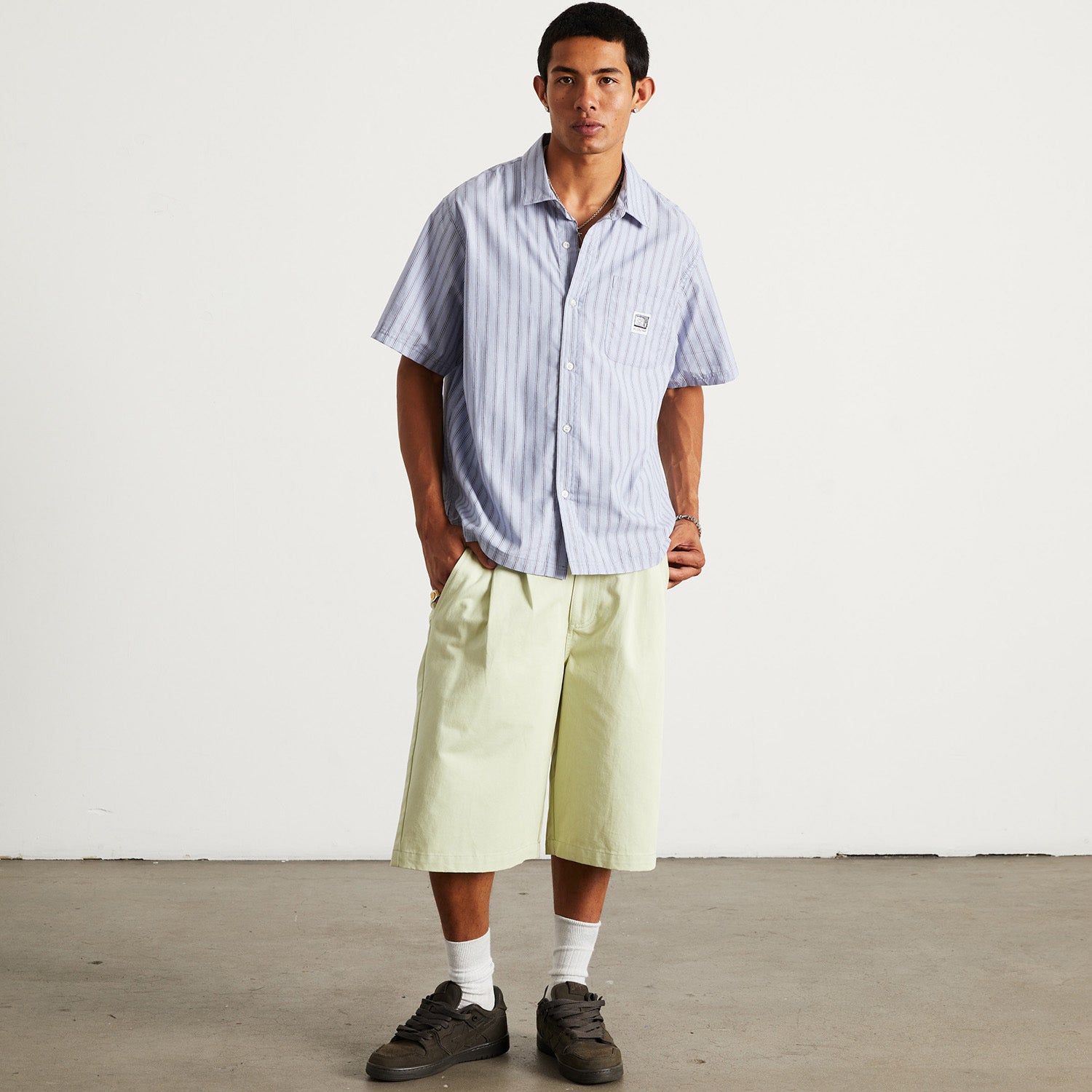 HUF (ハフ) Worldwide JP /TOPS & SHIRTS(トップス&シャツ)/ KENNY SCHARF TELEVISION STRIPE SHIRT商品 / MULTI
