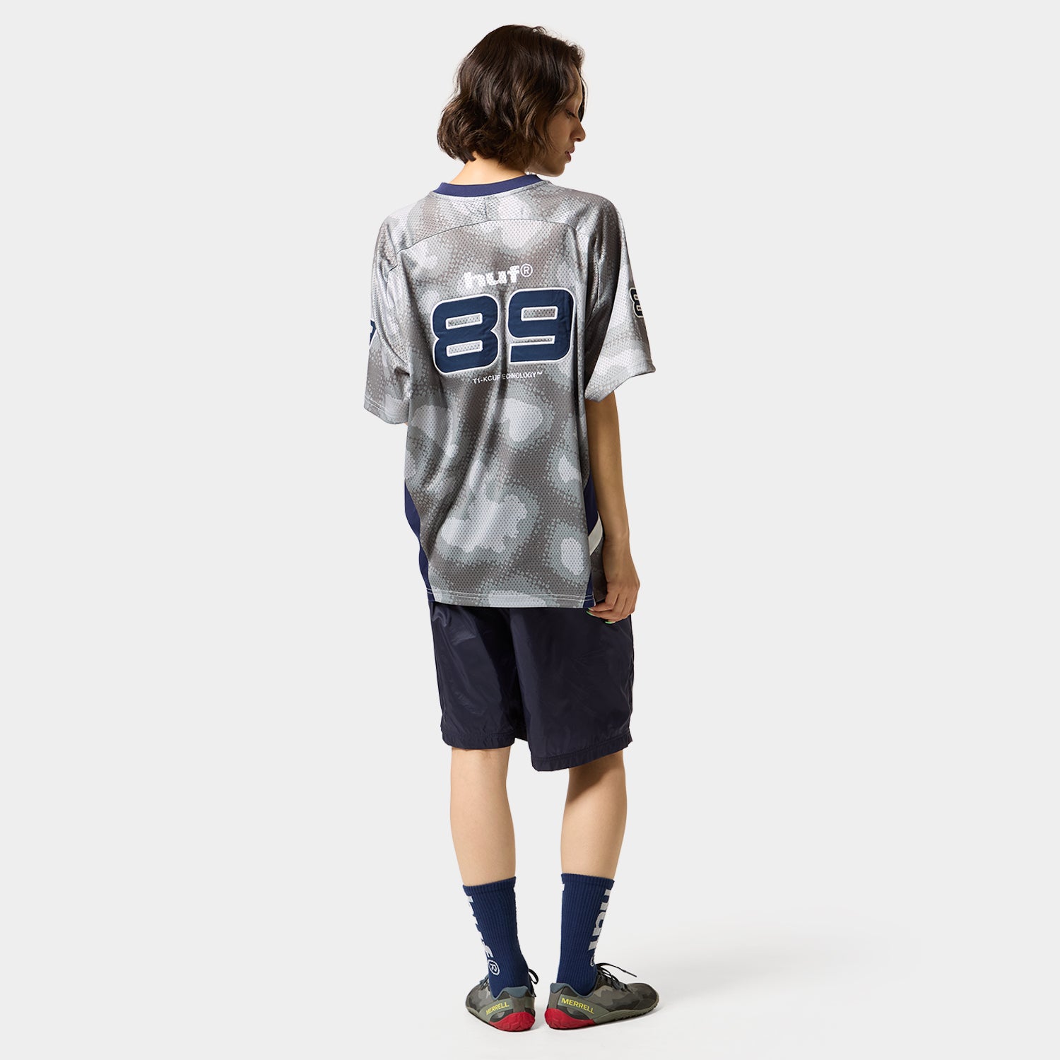 HUF (ハフ) Worldwide JP /TOPS & SHIRTS(トップス&シャツ)/ CROSS CONDITIONS FOOTBALL CREW商品 / BLACK