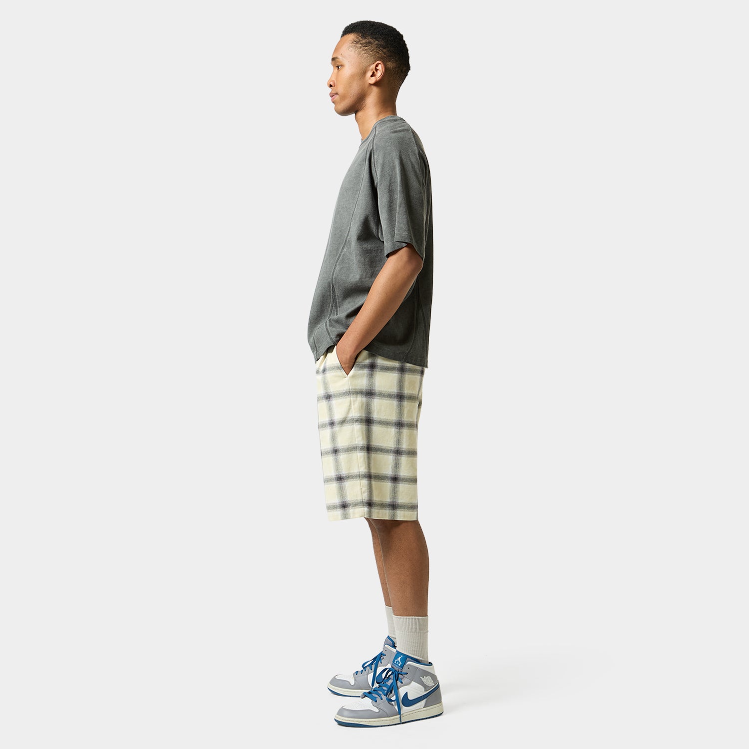 HUF (ハフ) Worldwide JP /TOPS & SHIRTS(トップス&シャツ)/ WASHED PANELED CREW商品 / LT BLUE