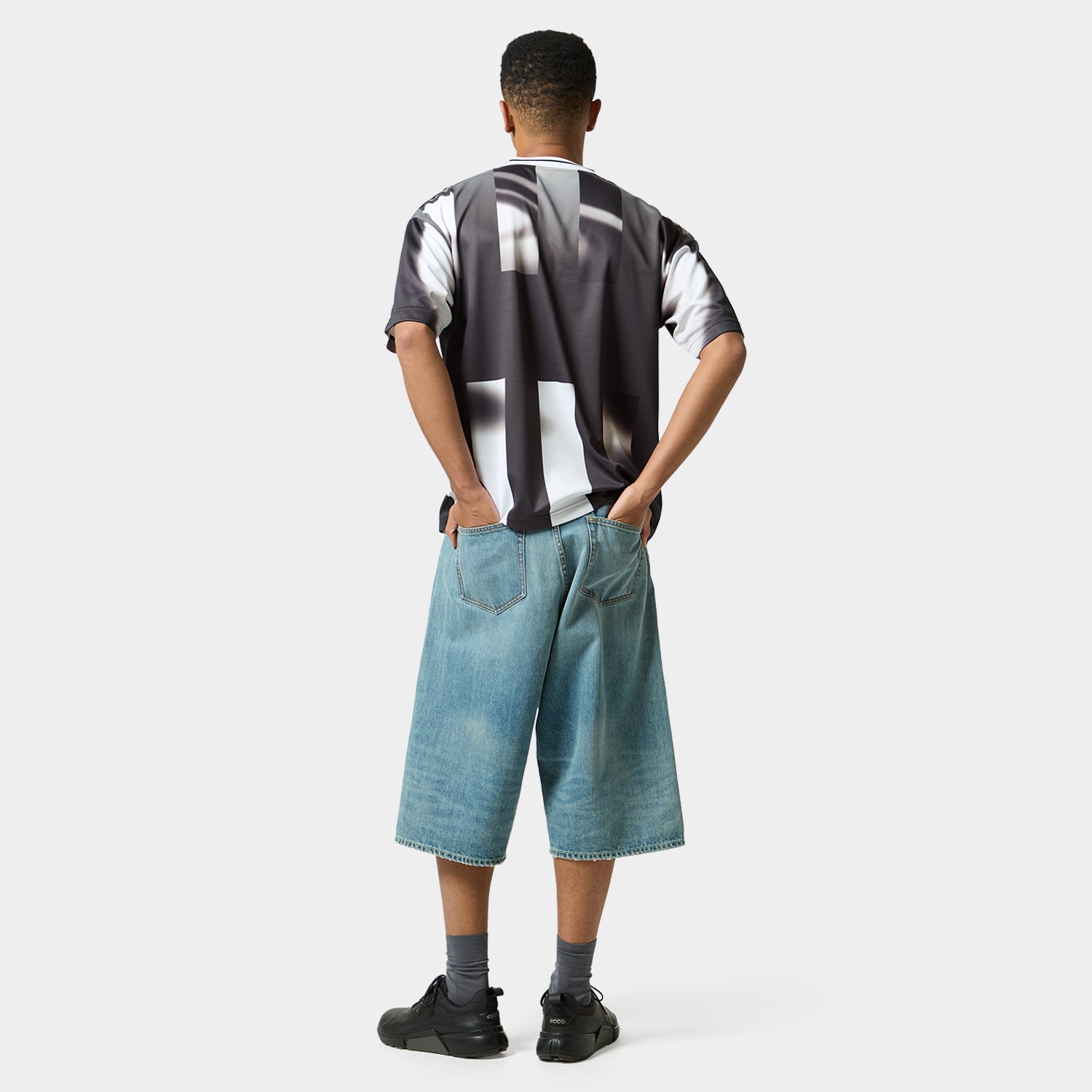 HUF (ハフ) Worldwide JP /TOPS & SHIRTS(トップス&シャツ)/ HUF X UMBRO STRIPE JERSEY商品 / BLACK