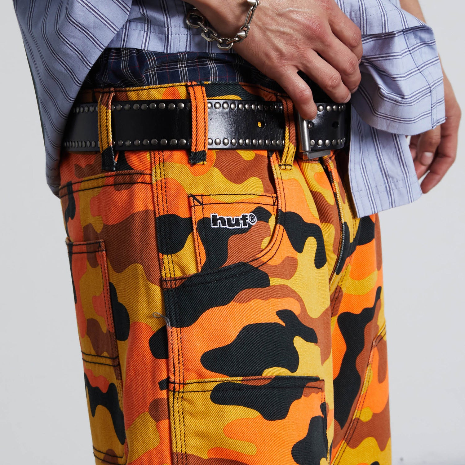 HUF (ハフ) Worldwide JP /SHORTS(ショーツ)/ KINDA LOOSE DOUBLE KNEE CAMO SHORT商品 / LAVA