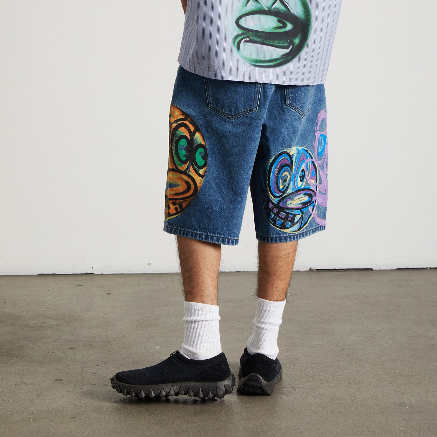HUF (ハフ) Worldwide JP /SHORTS(ショーツ)/ KENNY SCHARF SPRAY GUYS DENIM SHORT商品 / MULTI