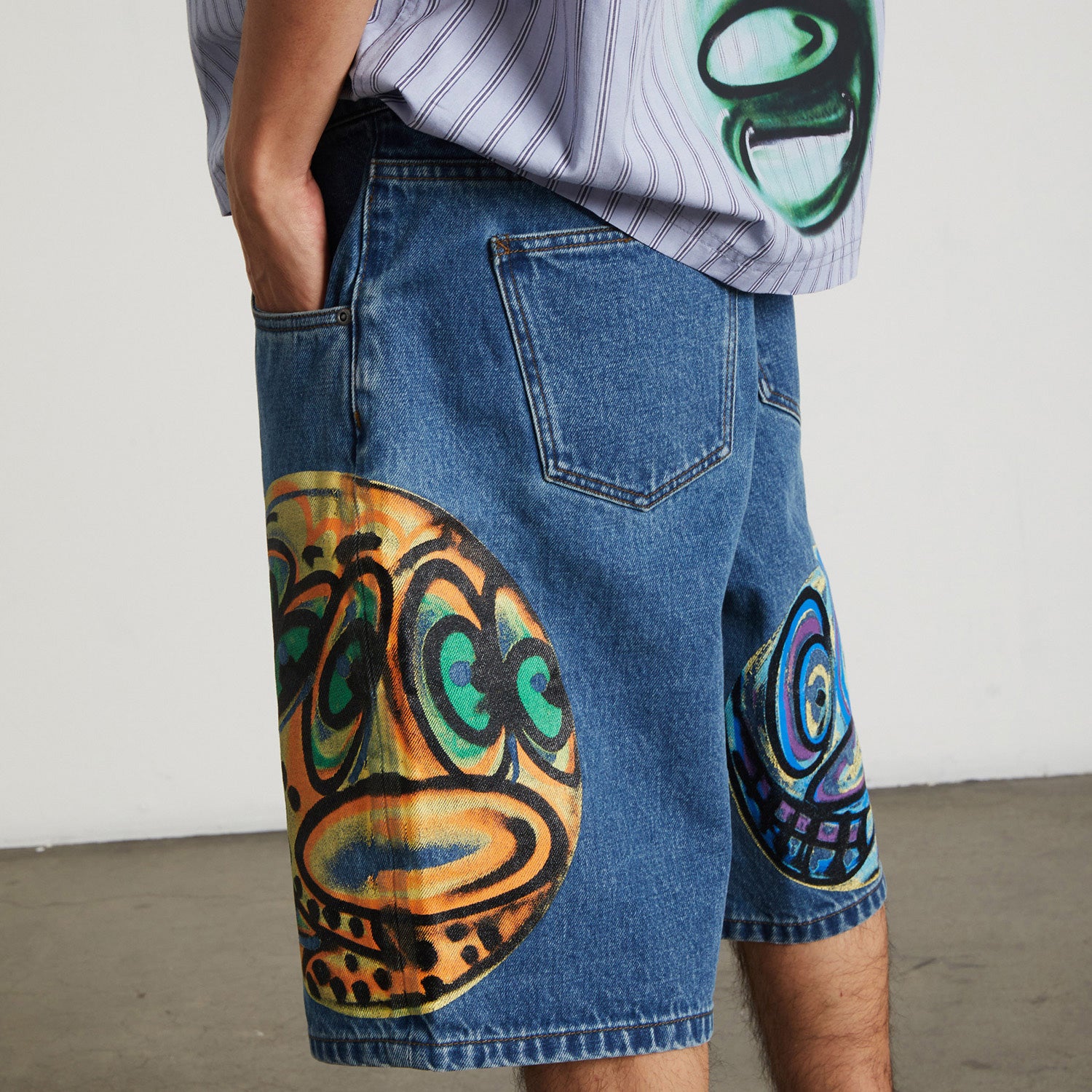 HUF (ハフ) Worldwide JP /SHORTS(ショーツ)/ KENNY SCHARF SPRAY GUYS DENIM SHORT商品 / MULTI