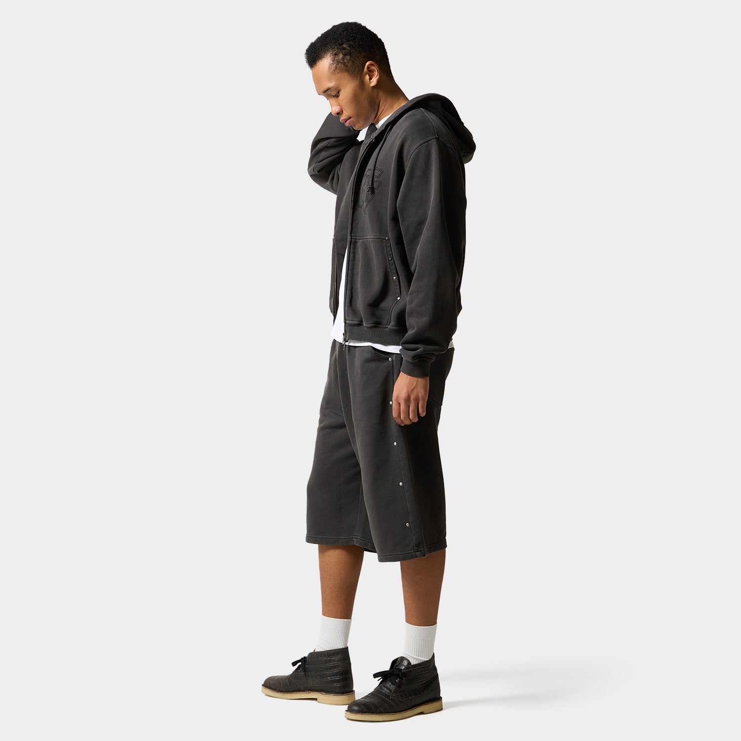 HUF (ハフ) Worldwide JP /SHORTS(ショーツ)/ STUDDED 3/4 FLEECE PANT商品 / BLACK