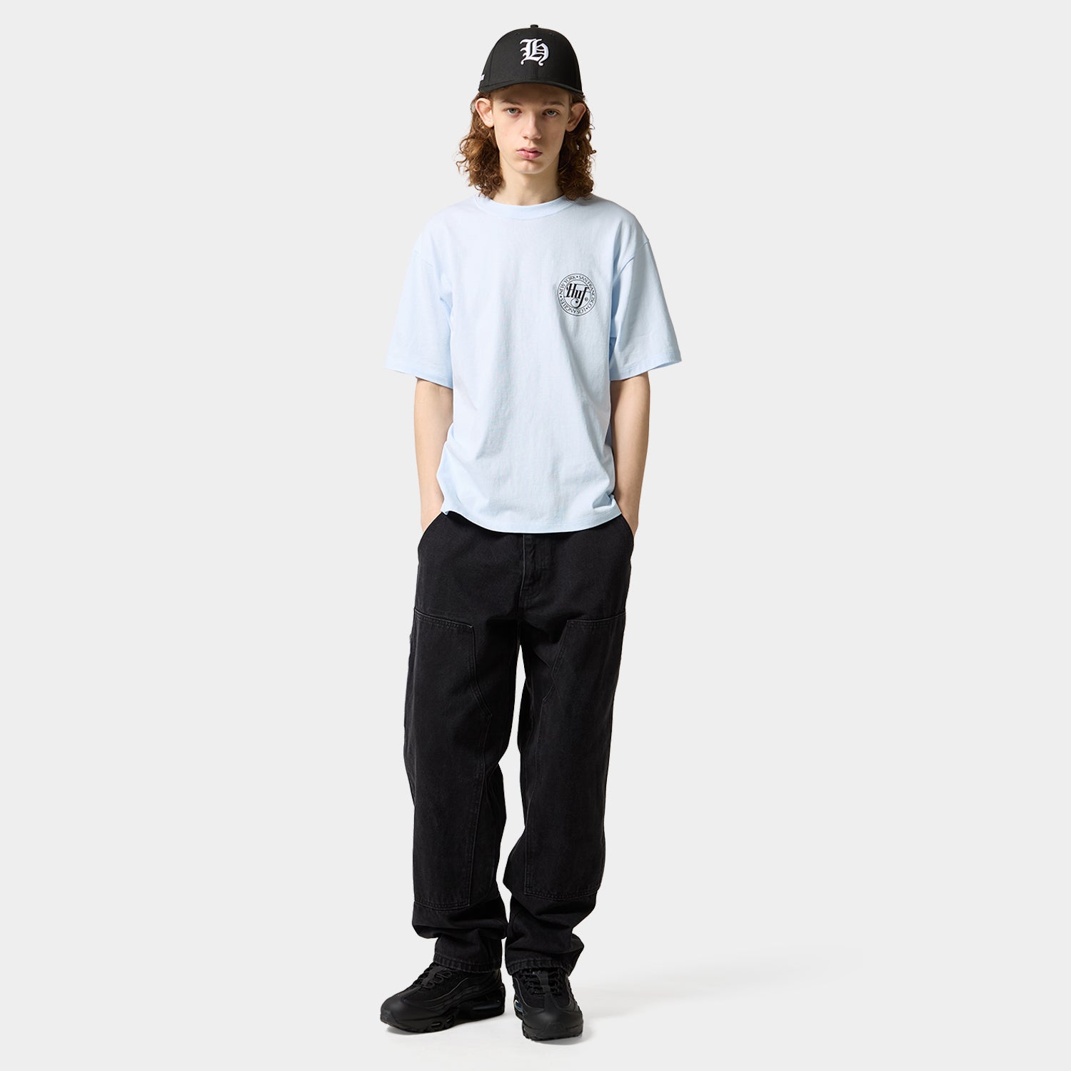 HUF (ハフ) Worldwide JP /T-SHIRTS(Tシャツ)/ SHARP SCRIPT TEE商品 / LT BLUE
