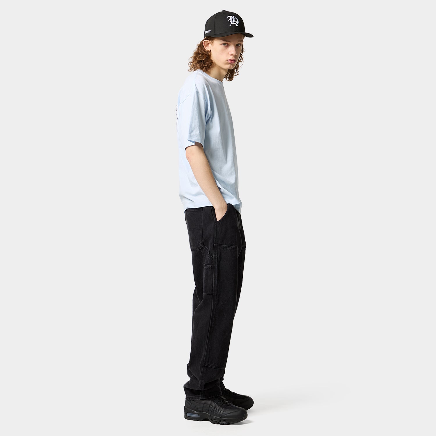 HUF (ハフ) Worldwide JP /T-SHIRTS(Tシャツ)/ SHARP SCRIPT TEE商品 / LT BLUE