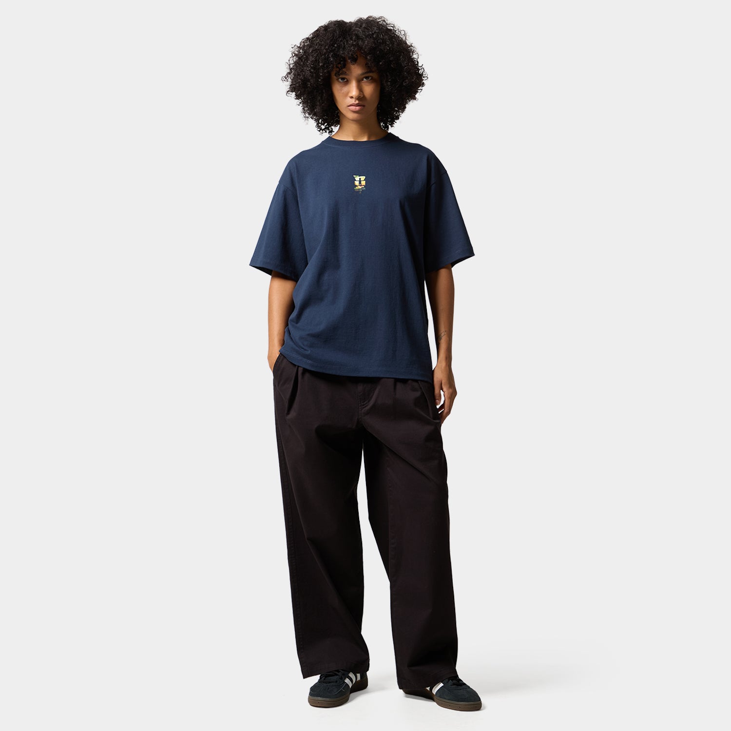 HUF (ハフ) Worldwide JP /T-SHIRTS(Tシャツ)/ KNOCKOUT FLOWER TEE商品 / NAVY