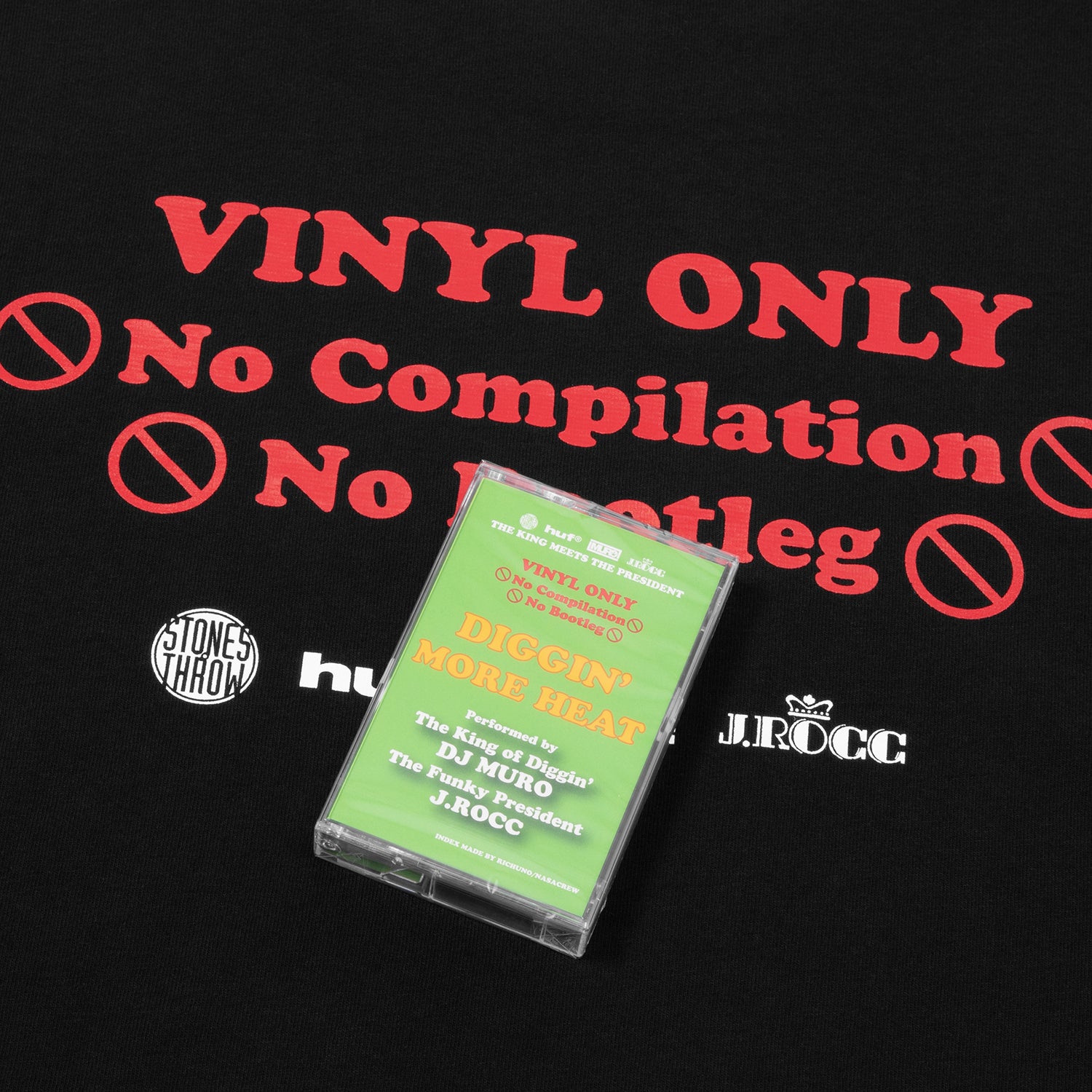 HUF (ハフ) Worldwide JP /T-SHIRTS(Tシャツ)/ HUF X STONES THROW X MURO X J.ROCC TEE - WITH "DIGGIN MORE HEAT” CASSETTE商品 / BLACK