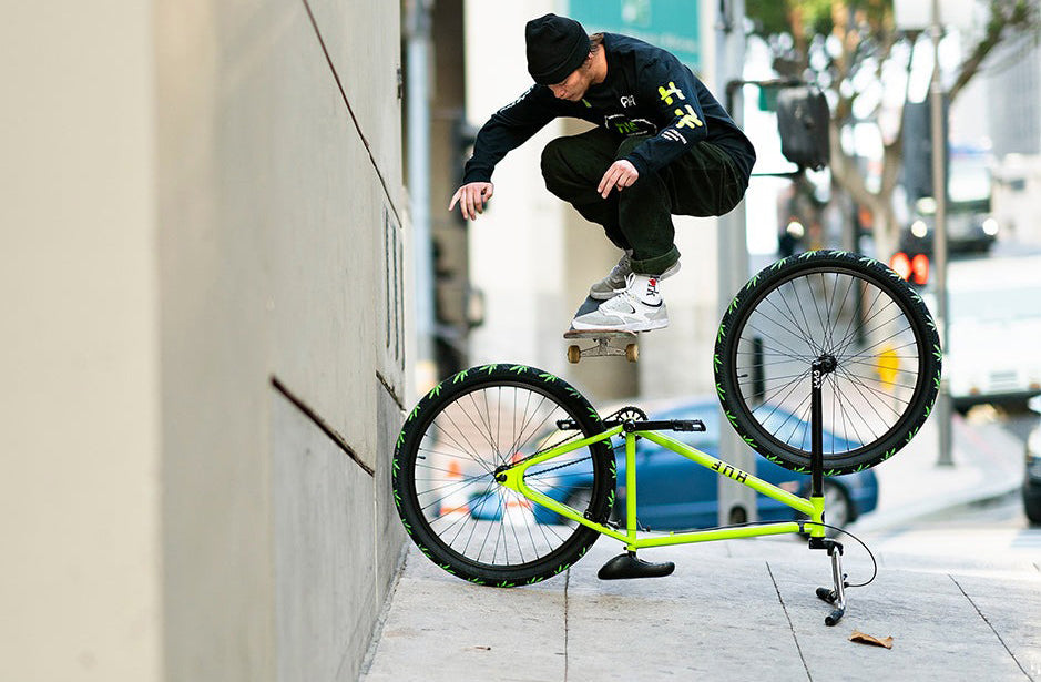HUF X CULT LOOKBOOKのカバー画像