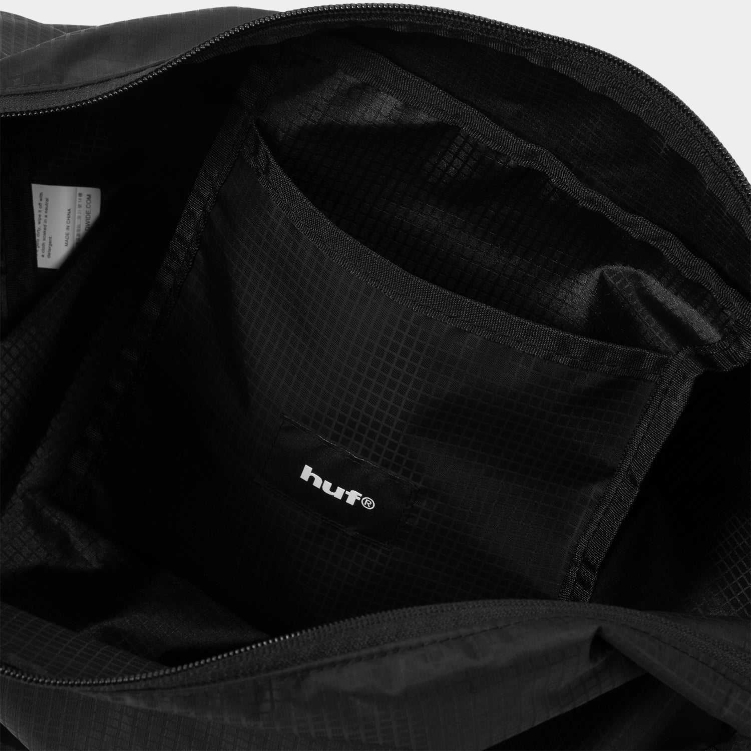 HUF (ハフ) Worldwide JP /BAGS（バッグ）/ HUF eightynine SHOULDER BAG商品 / LT BLUE