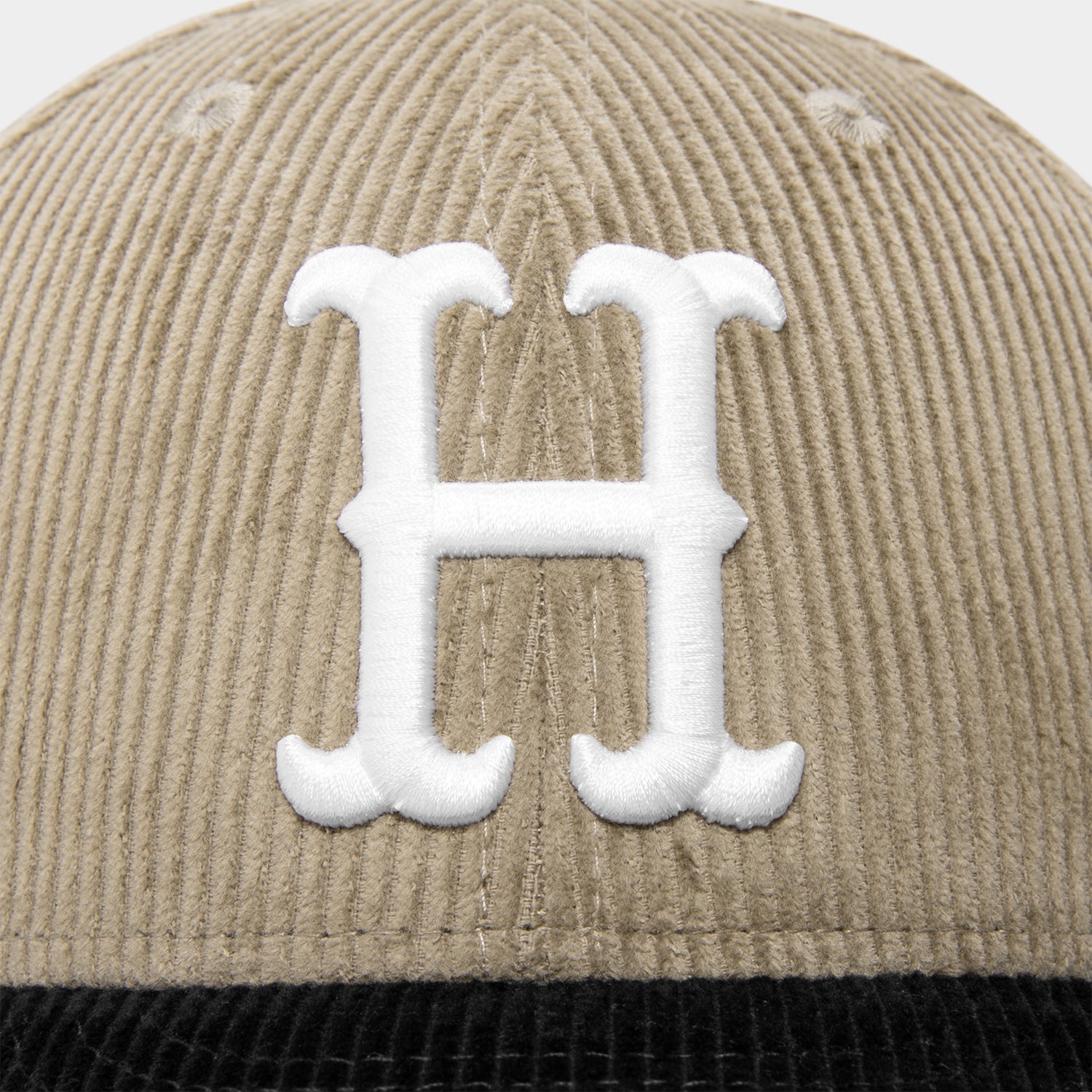 HUF (ハフ) Worldwide JP /HATS ＆ BEANIES（ハット&ビーニー）/ NEW ERA® CLASSIC H CORDUROY HAT商品 / DK GREEN