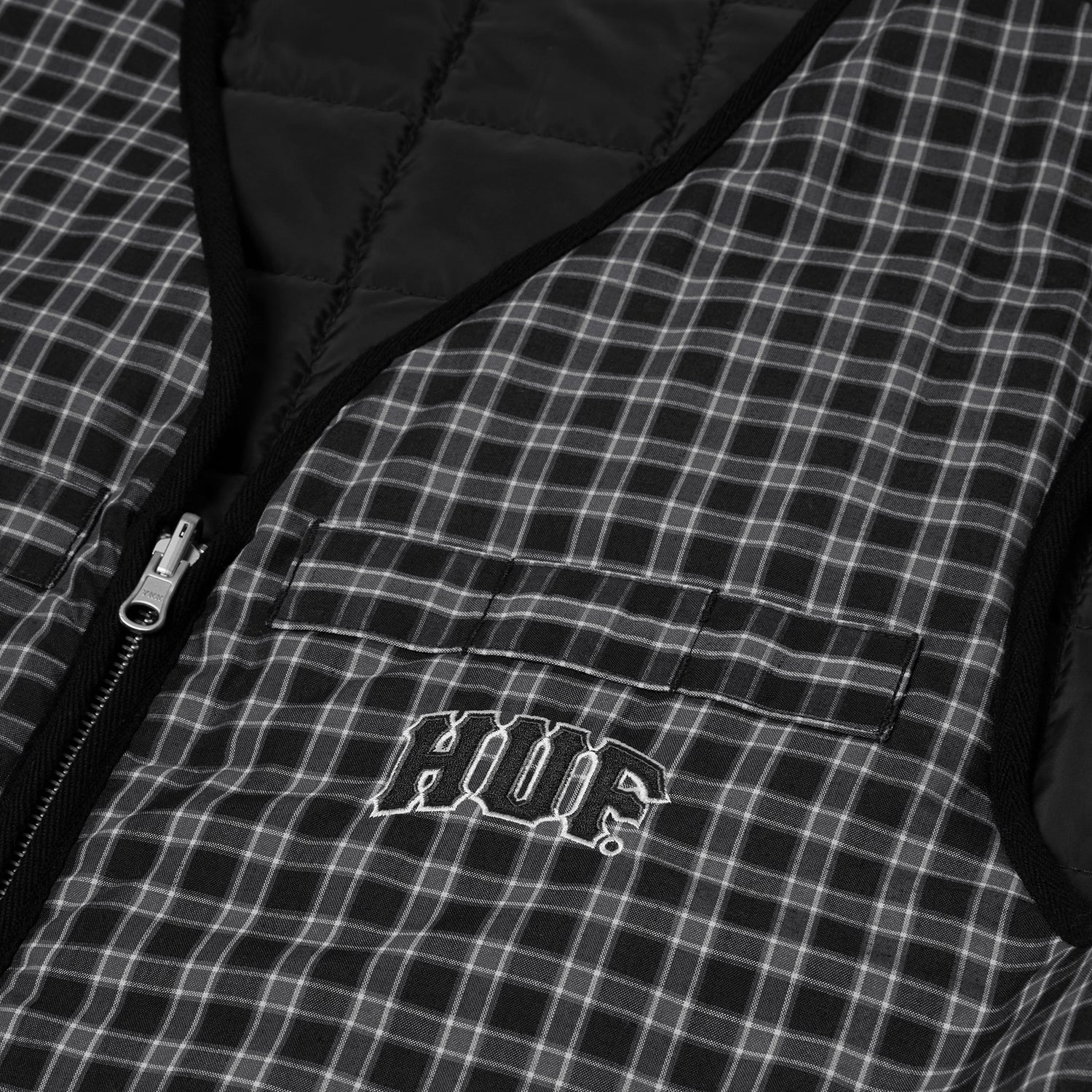 HUF (ハフ) Worldwide JP /JACKETS（ジャケット）/ POYNTER REVERSIBLE VEST商品 / BLACK