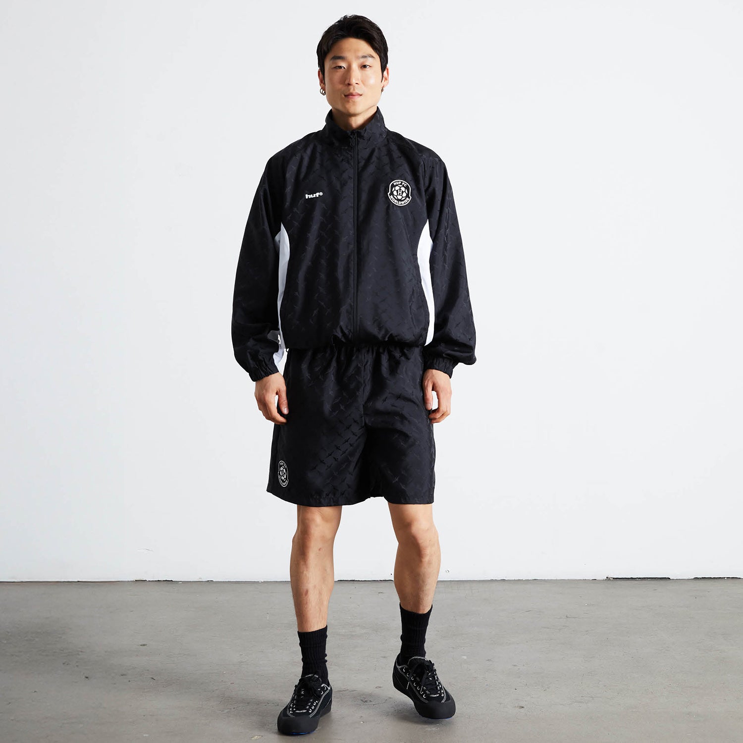 HUF (ハフ) Worldwide JP /JACKETS（ジャケット）/ HUF FC WINDBREAKER商品 / BLACK