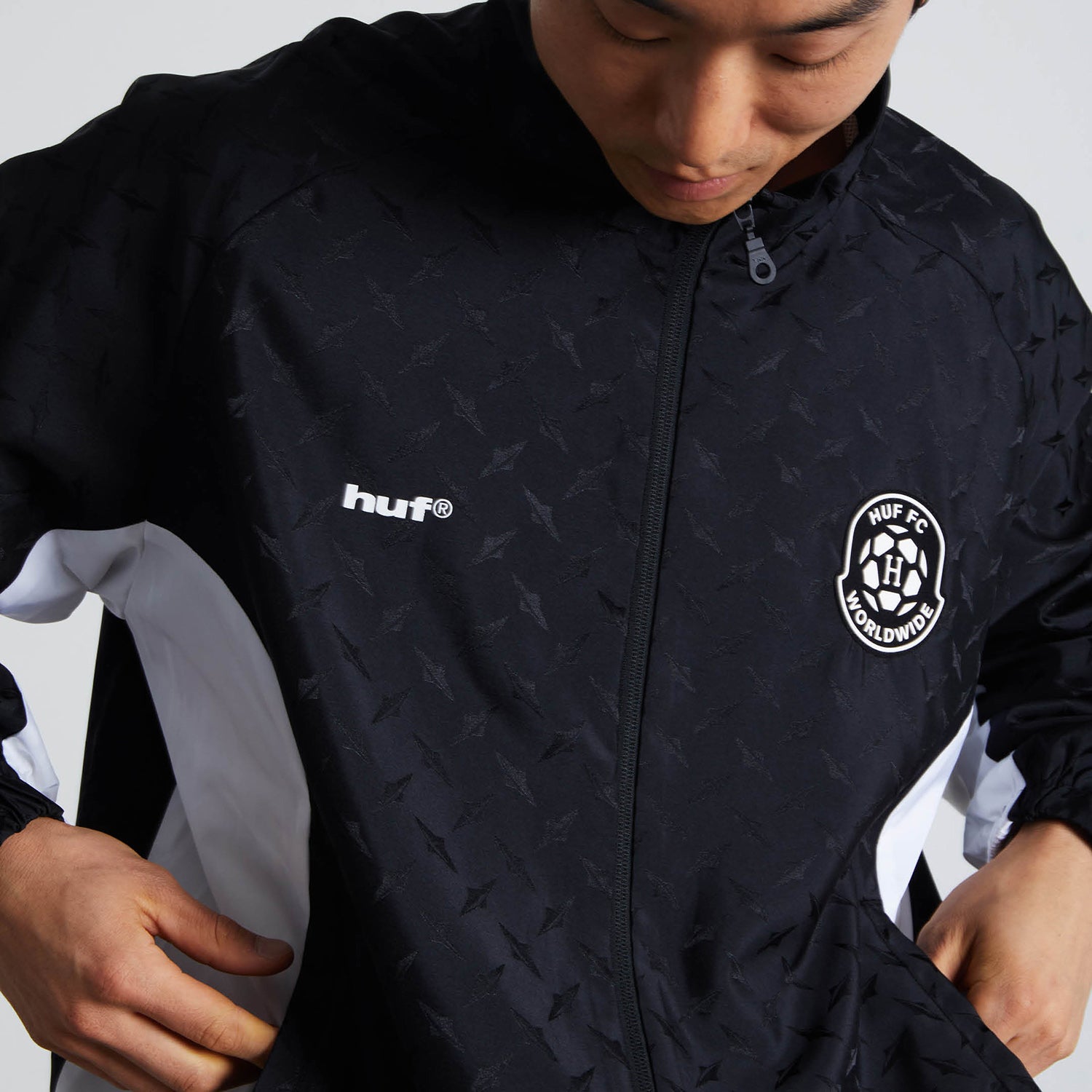 HUF (ハフ) Worldwide JP /JACKETS（ジャケット）/ HUF FC WINDBREAKER商品 / BLACK