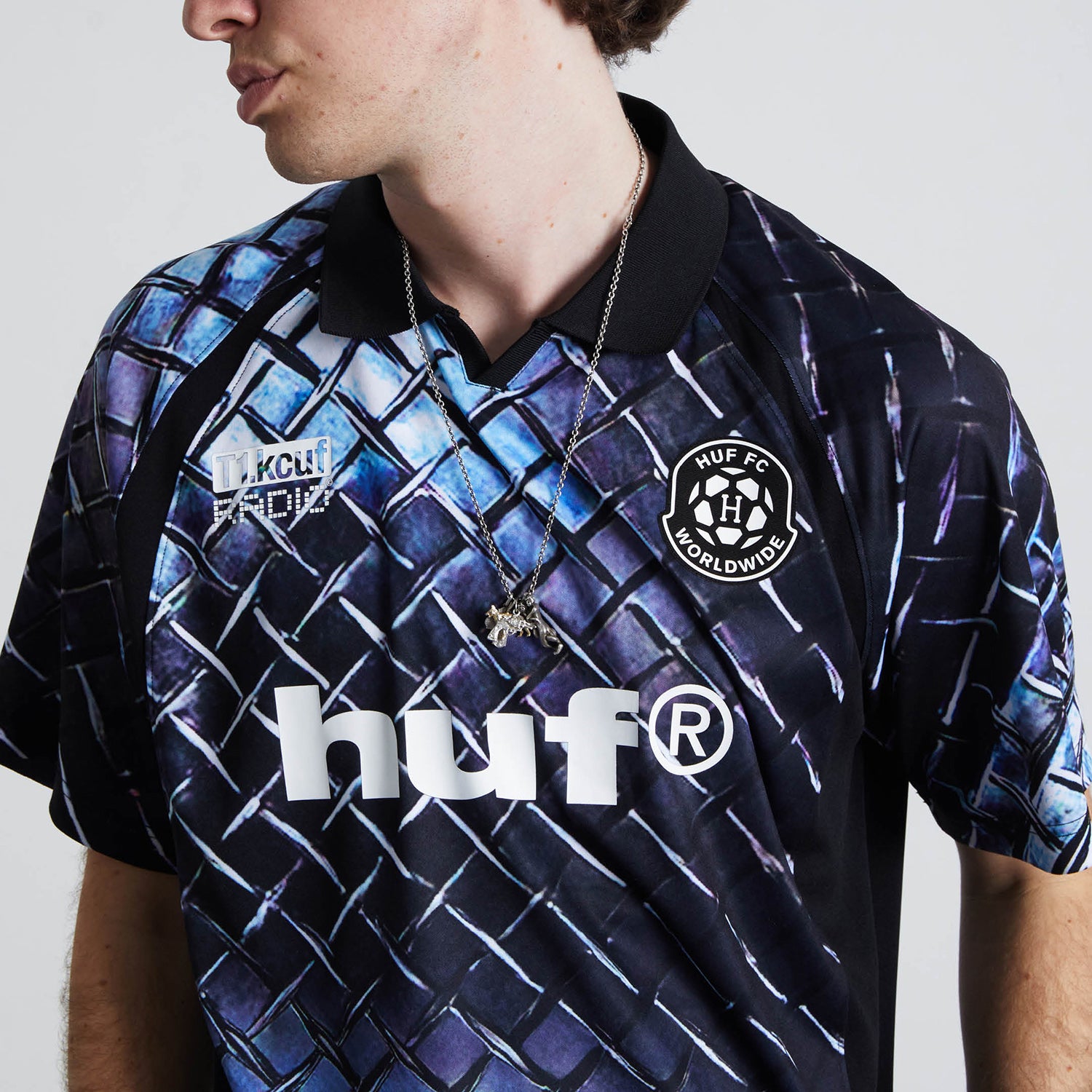 HUF (ハフ) Worldwide JP /TOPS & SHIRTS（トップス&シャツ）/ DIAMOND PLATE JERSEY商品 / BLACK