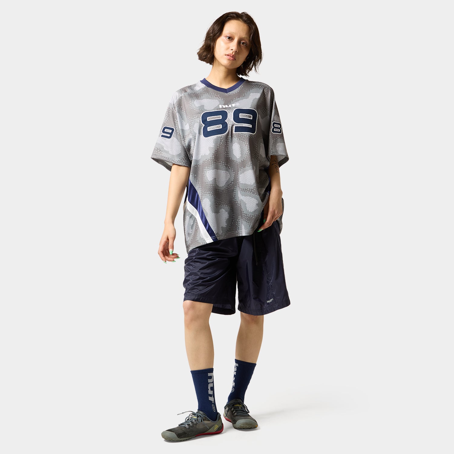 HUF (ハフ) Worldwide JP /TOPS & SHIRTS（トップス&シャツ）/ CROSS CONDITIONS FOOTBALL CREW商品 / BLACK