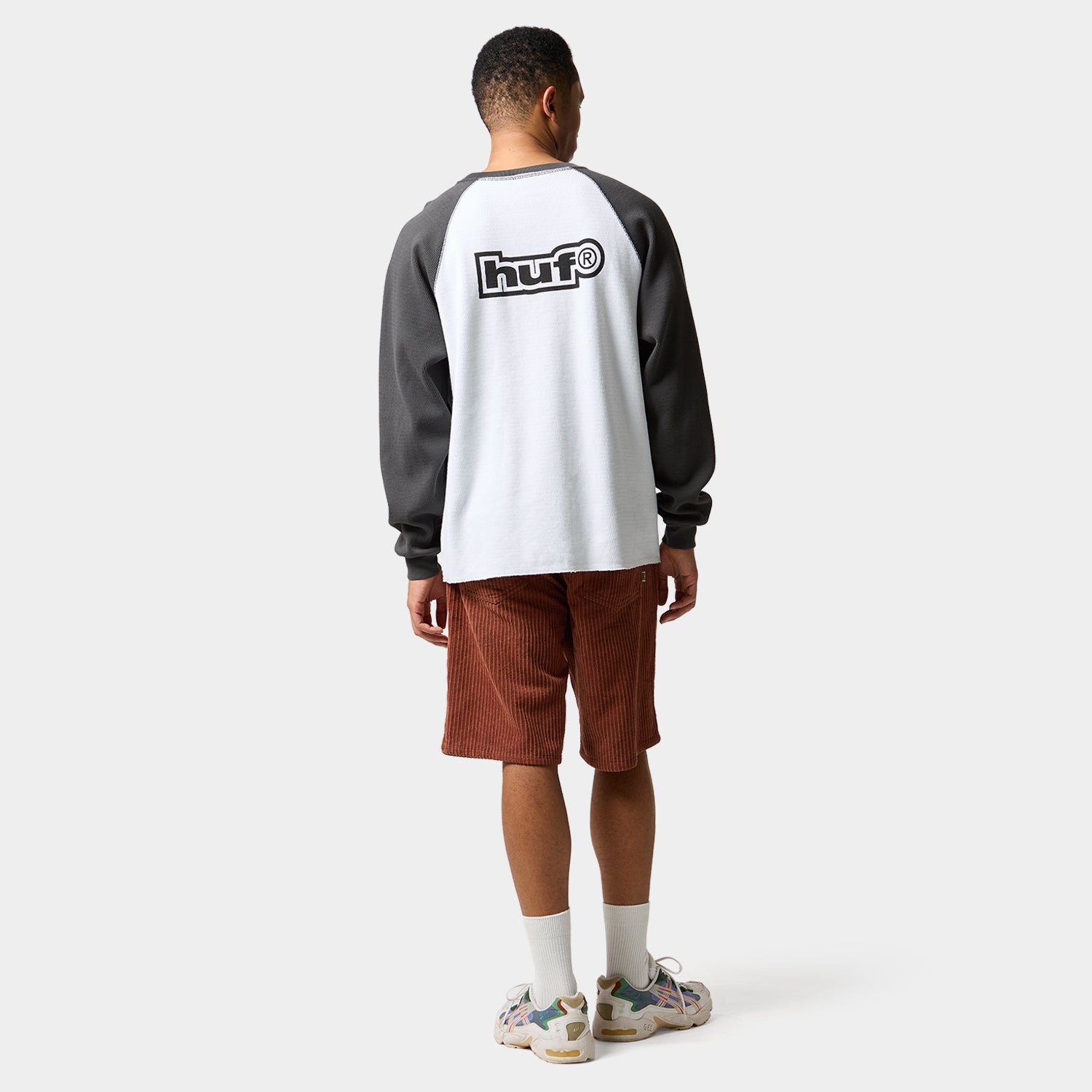 HUF (ハフ) Worldwide JP /TOPS & SHIRTS（トップス&シャツ）/ 89 OUTLINE LS RAGLAN商品 / BLACK