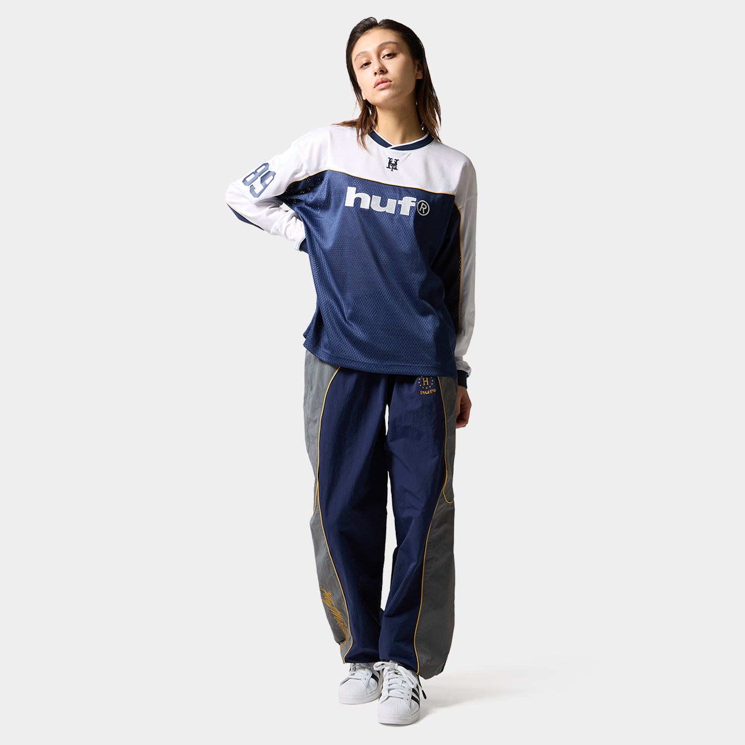 HUF (ハフ) Worldwide JP /TOPS & SHIRTS（トップス&シャツ）/ HUF eightynine FOOTBALL TOP商品 / NAVY