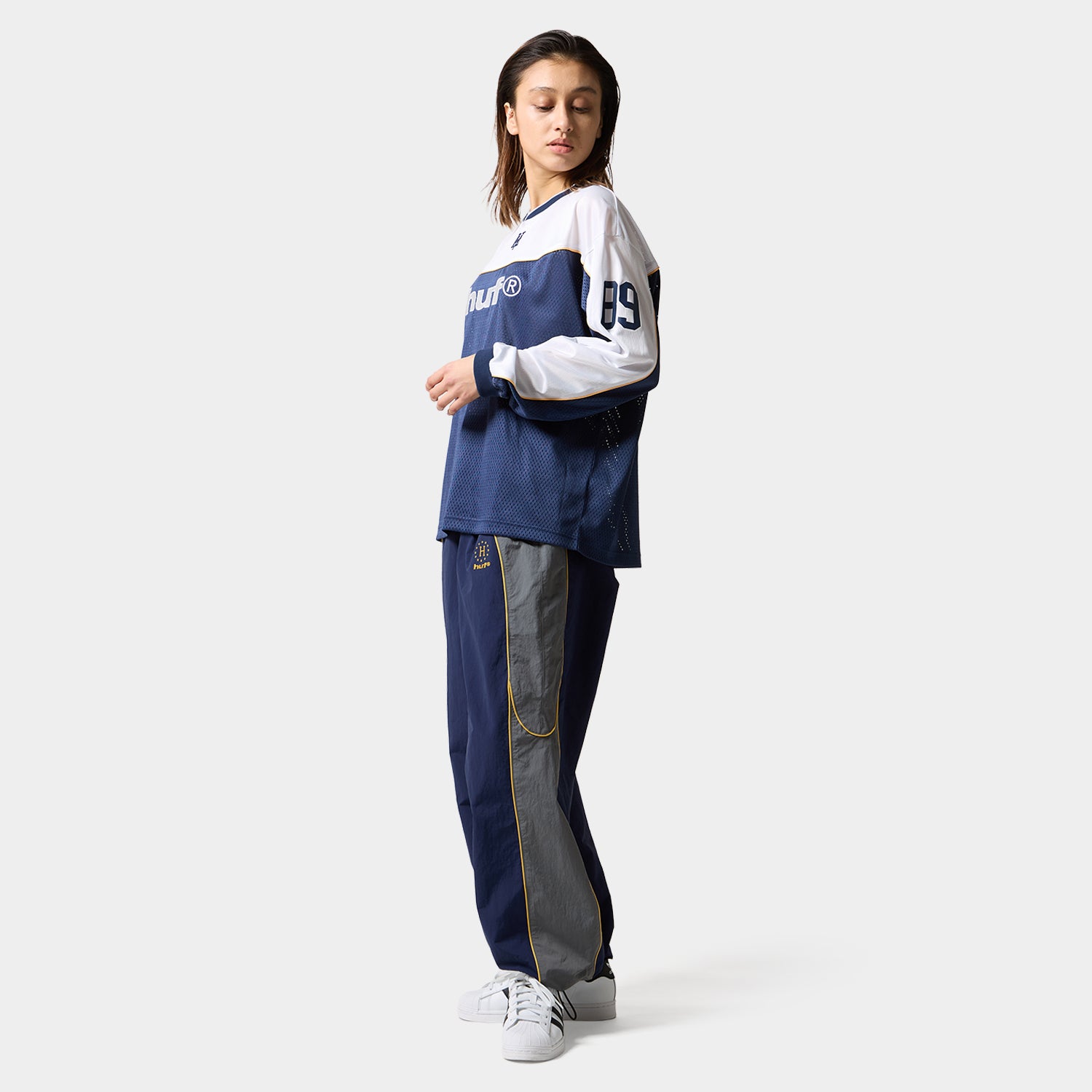 HUF (ハフ) Worldwide JP /TOPS & SHIRTS（トップス&シャツ）/ HUF eightynine FOOTBALL TOP商品 / NAVY