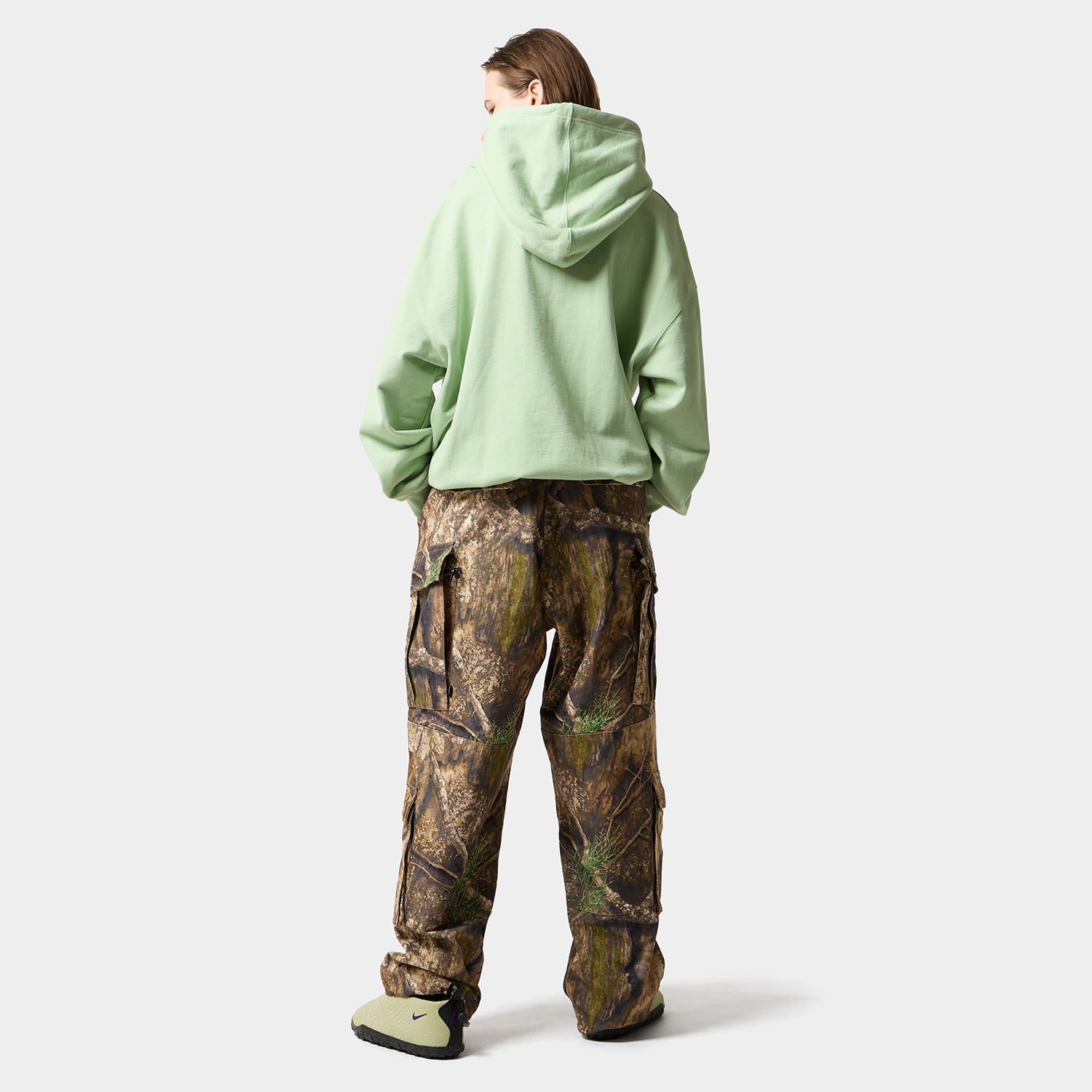 HUF (ハフ) Worldwide JP /HOODIES（パーカー）/ BACKSTREET ANGELS HOODIE商品 / BLACK
