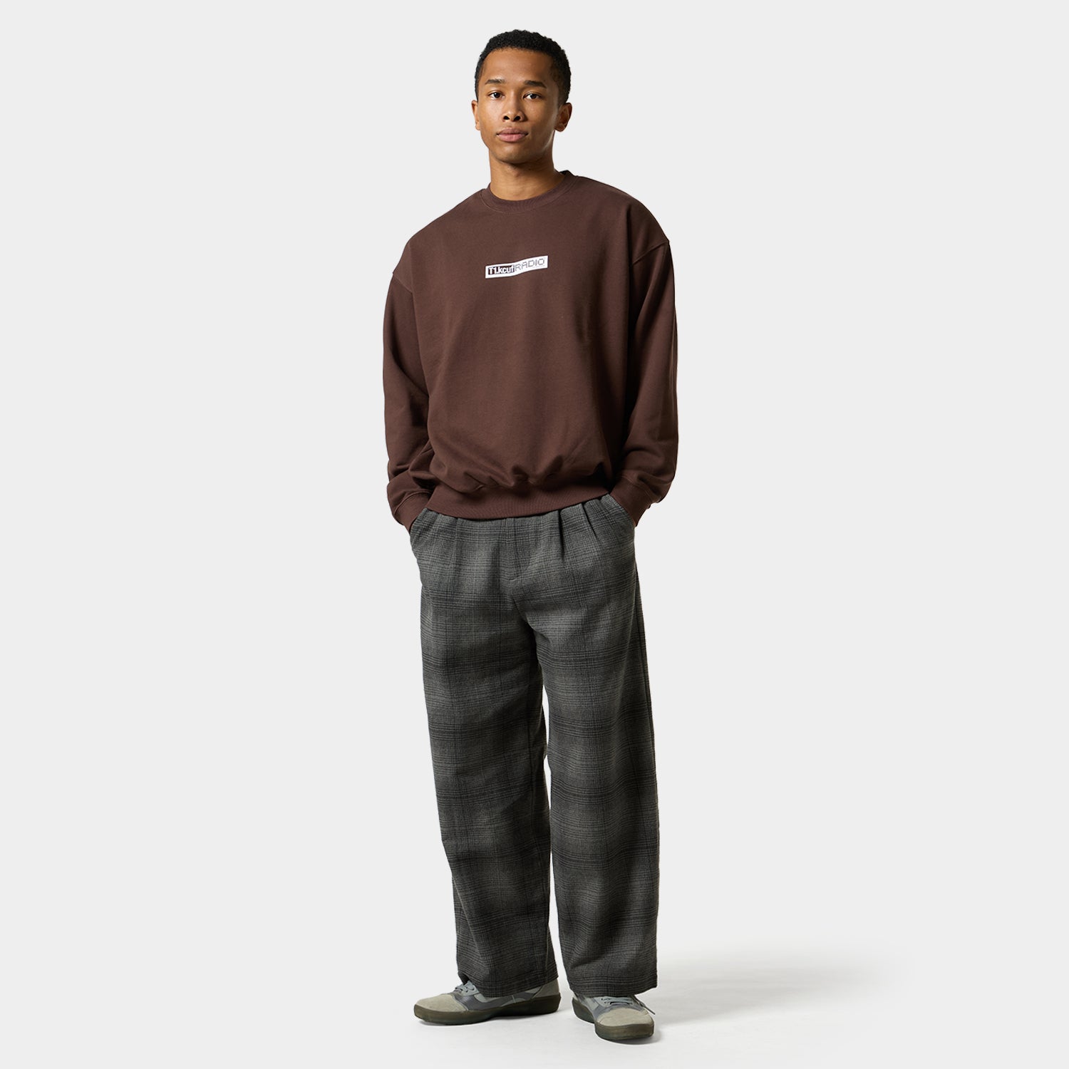 HUF (ハフ) Worldwide JP /KNITS & SWEATERS（ニット&セーター）/ MIDNIGHT RADIO CREW商品 / BLACK