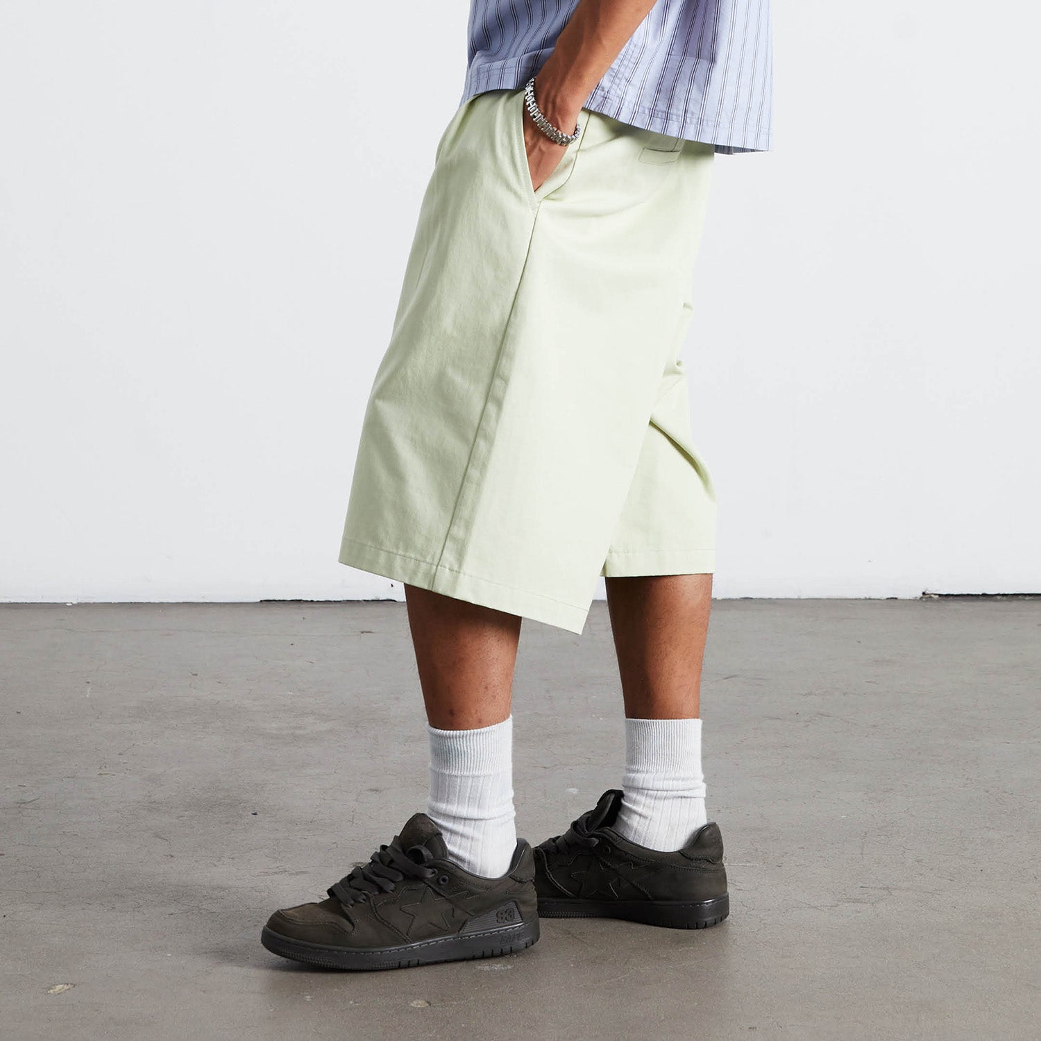HUF (ハフ) Worldwide JP /SHORTS（ショーツ）/ SORTA LONG CHINO SHORT商品 / BLACK
