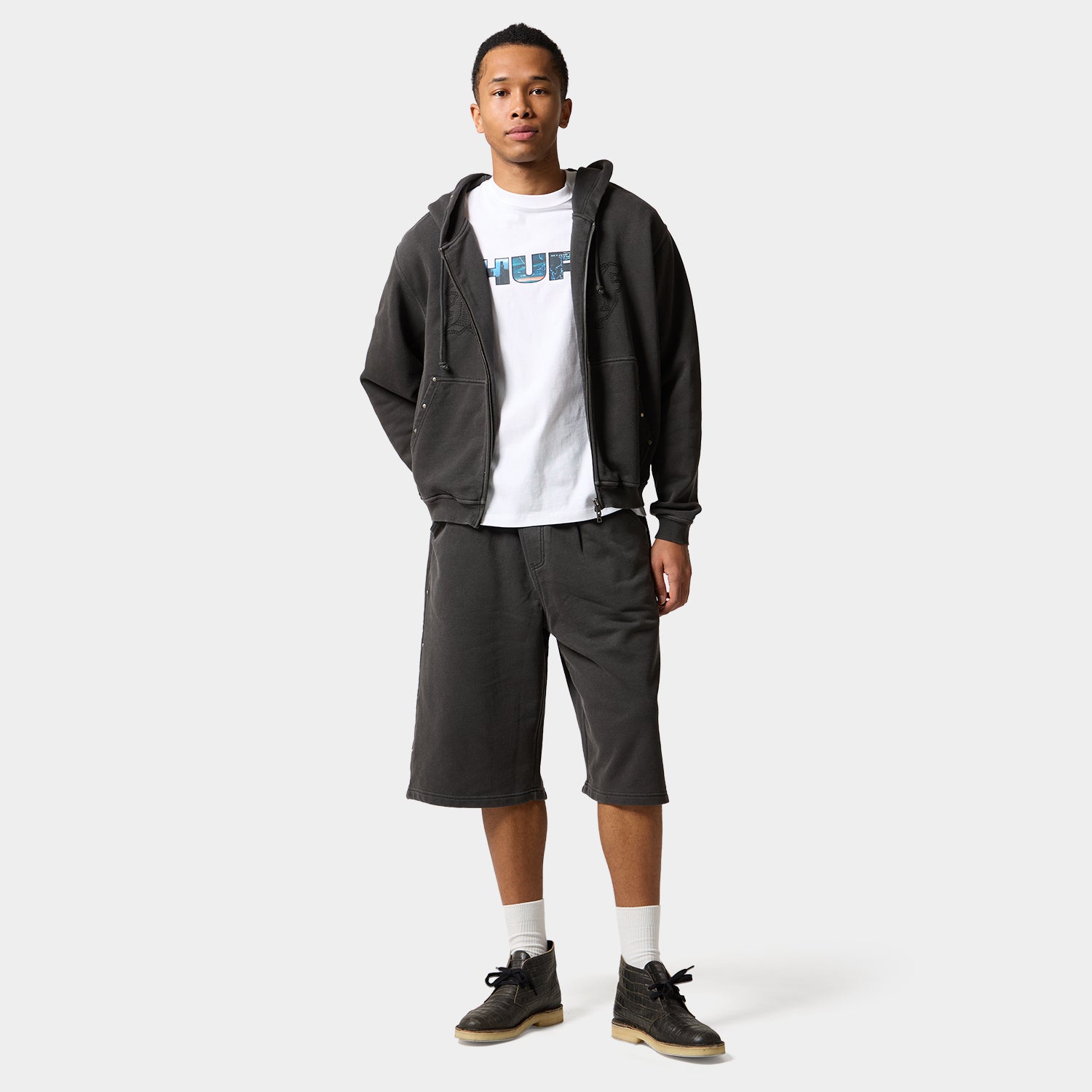 HUF (ハフ) Worldwide JP /SHORTS（ショーツ）/ STUDDED 3/4 FLEECE PANT商品 / BLACK
