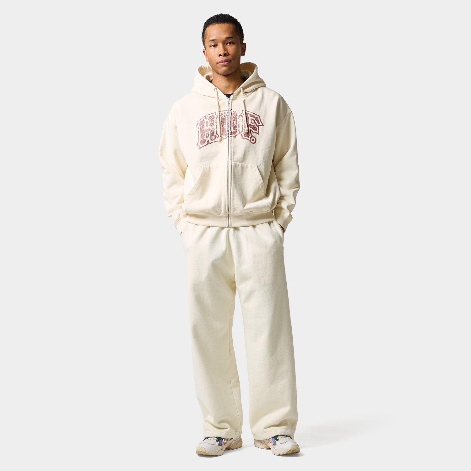 HUF (ハフ) Worldwide JP /PANTS（パンツ）/ CLASSIC ARCH FLEECE PANT商品 / BLEACH