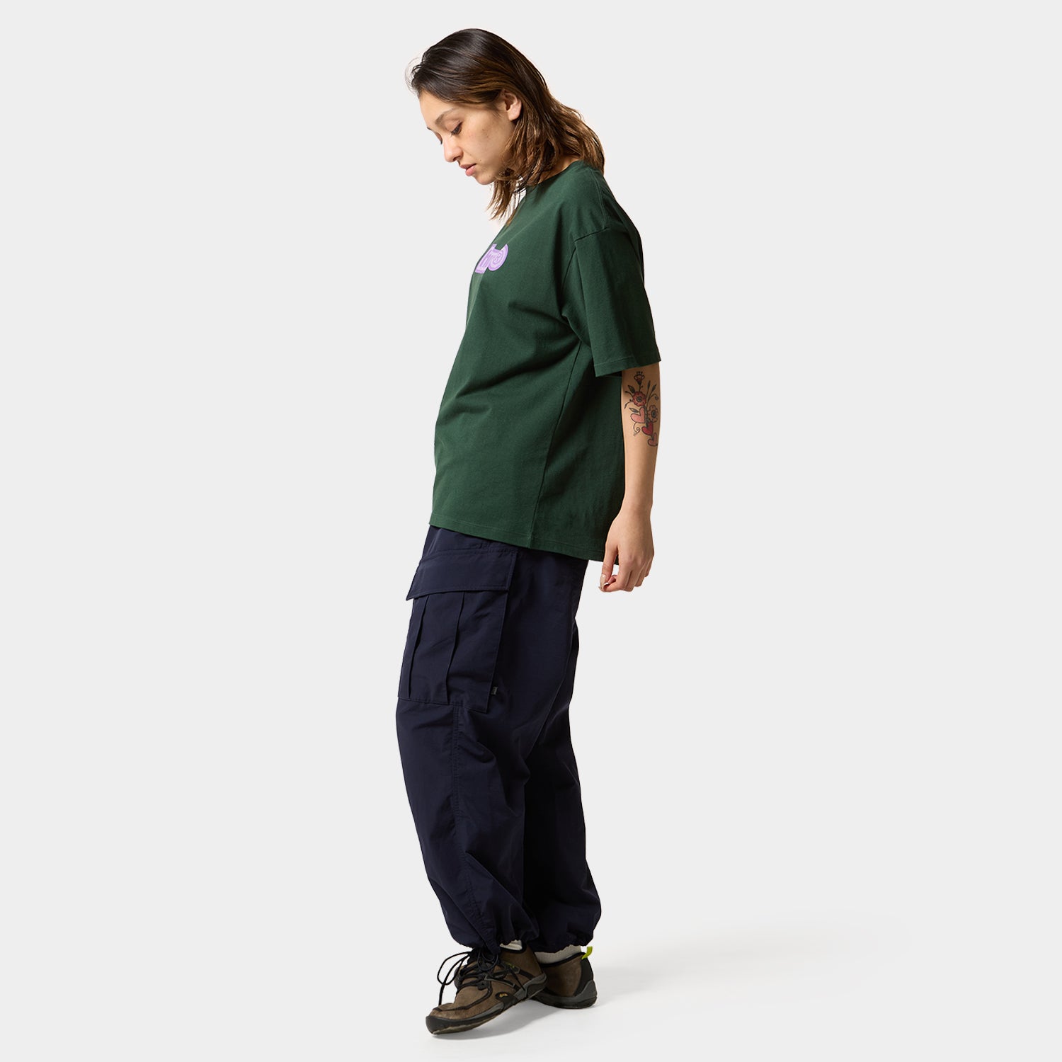 HUF (ハフ) Worldwide JP /T-SHIRTS（Tシャツ）/ 89 OUTLINE TEE商品 / BLACK