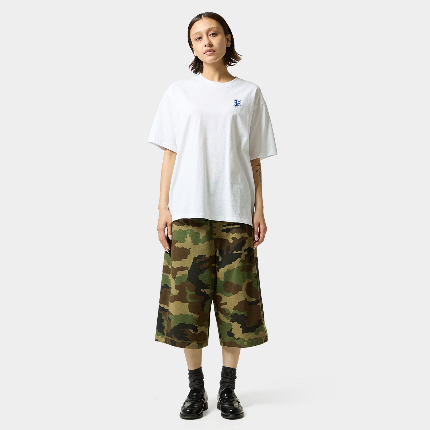 HUF (ハフ) Worldwide JP /T-SHIRTS（Tシャツ）/ MEGABLAST CAMO TEE商品 / BLACK