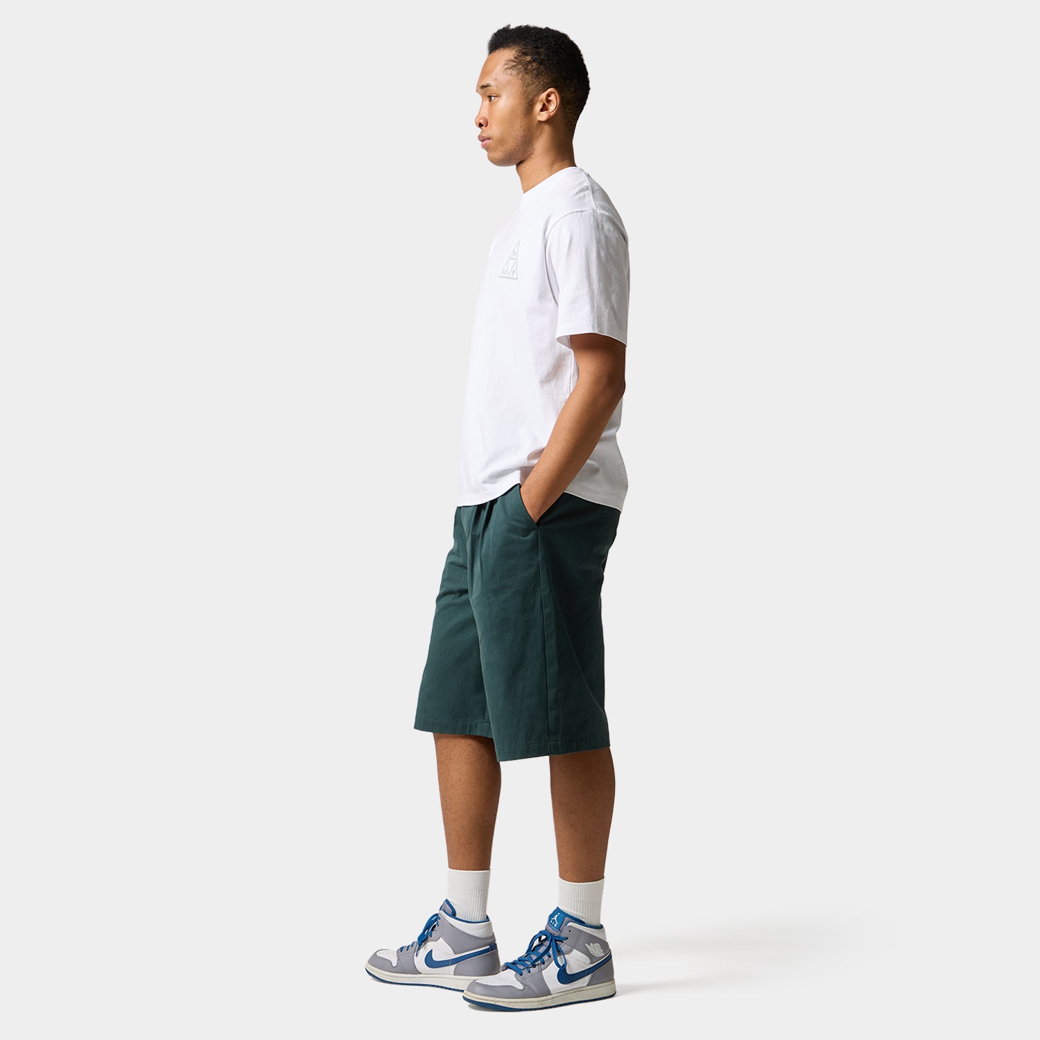 HUF (ハフ) Worldwide JP /T-SHIRTS（Tシャツ）/ TRIPLE TRIANGLE TEE商品 / FOREST GREEN