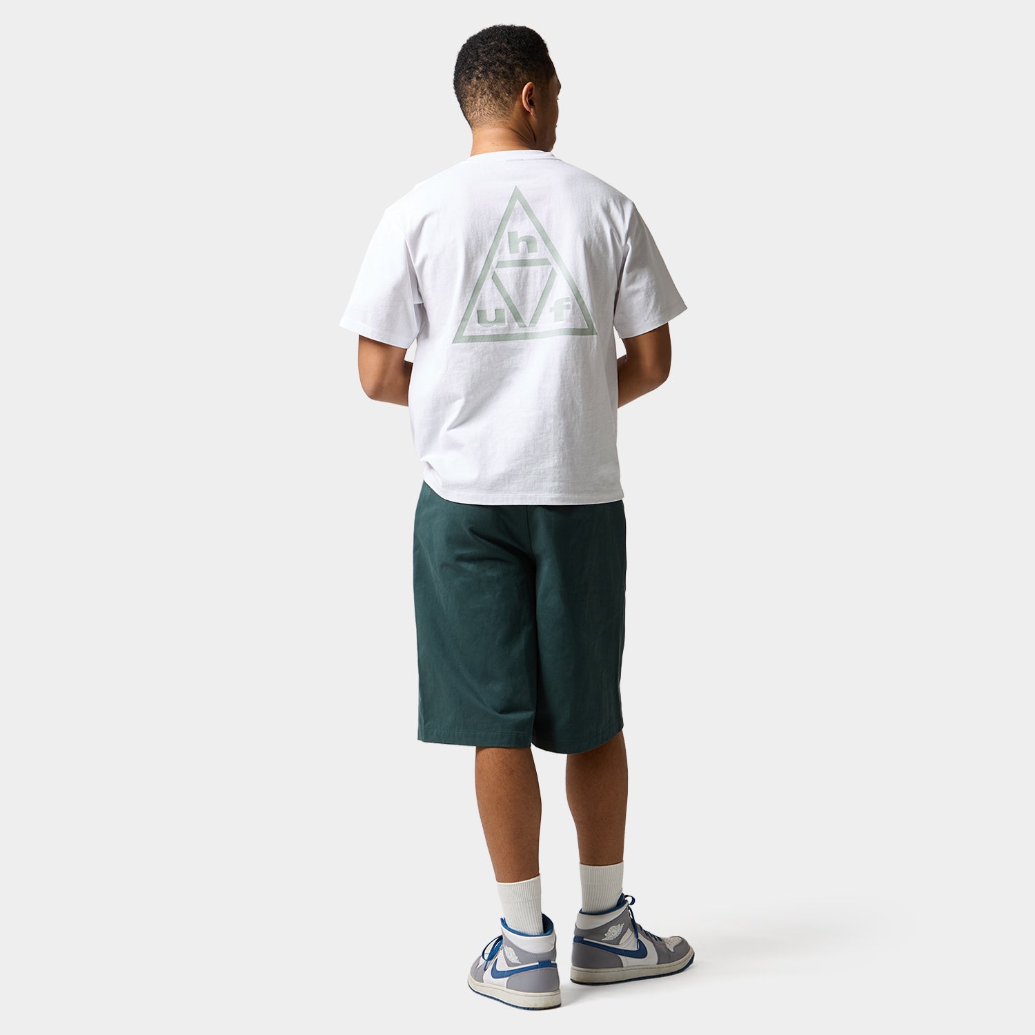 HUF (ハフ) Worldwide JP /T-SHIRTS（Tシャツ）/ TRIPLE TRIANGLE TEE商品 / FOREST GREEN