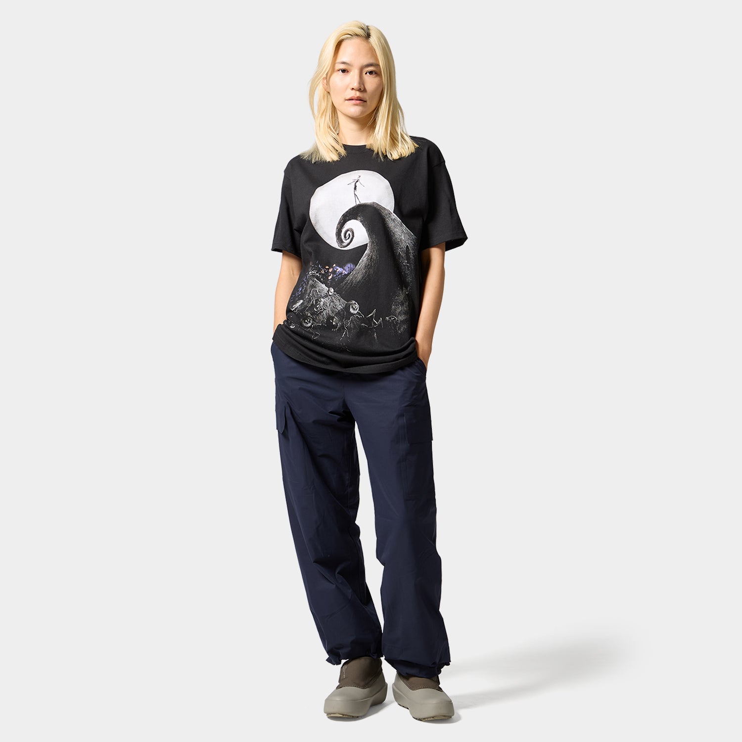 HUF (ハフ) Worldwide JP /T-SHIRTS（Tシャツ）/ HUF X NIGHTMARE BEFORE CHRISTMAS SPIRAL HILL TEE商品 / BLACK