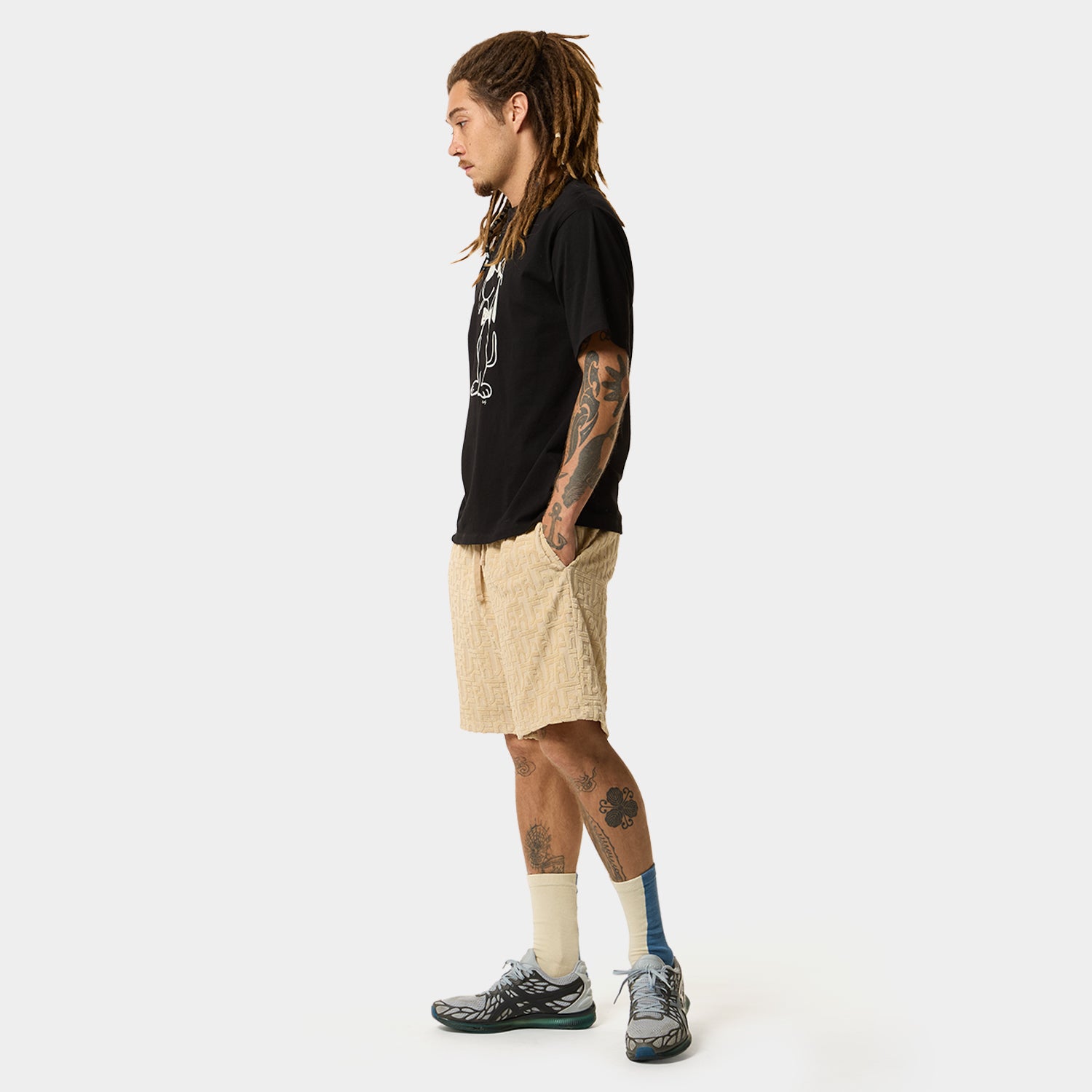 HUF (ハフ) Worldwide JP /T-SHIRTS（Tシャツ）/ CHILL DOG TEE商品 / WHITE