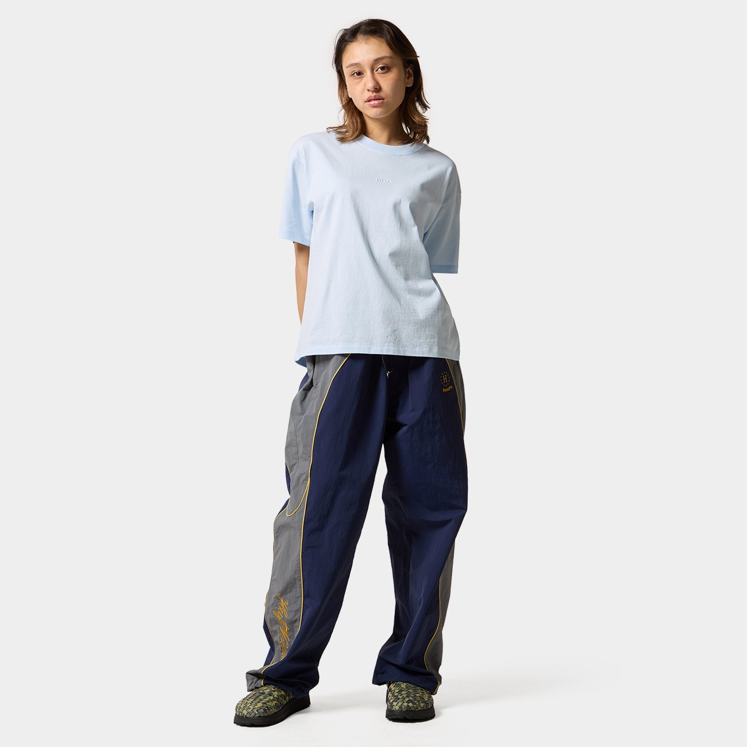 HUF (ハフ) Worldwide JP /T-SHIRTS（Tシャツ）/ HUF eightynine TINY TEE商品 / WHITE