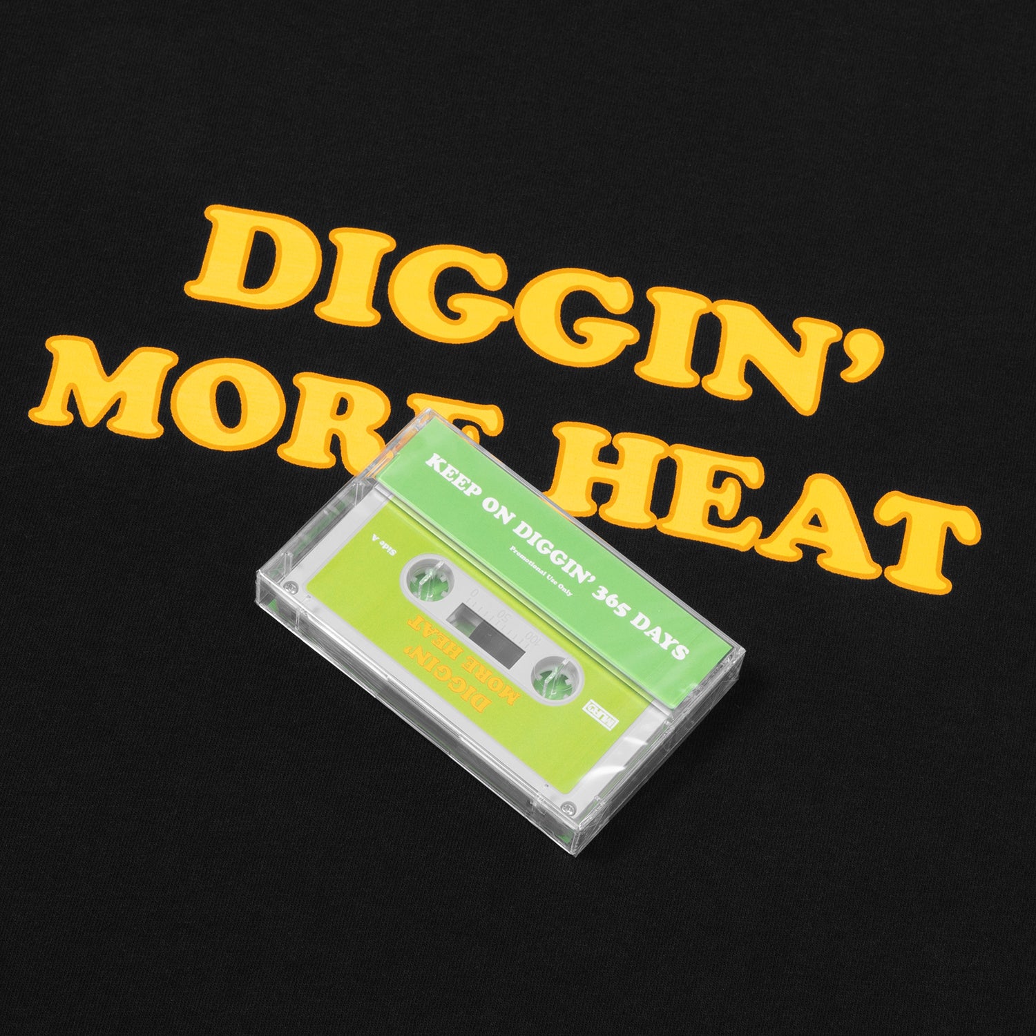 HUF (ハフ) Worldwide JP /T-SHIRTS（Tシャツ）/ HUF X STONES THROW X MURO X J.ROCC TEE - WITH "DIGGIN MORE HEAT” CASSETTE商品 / BLACK